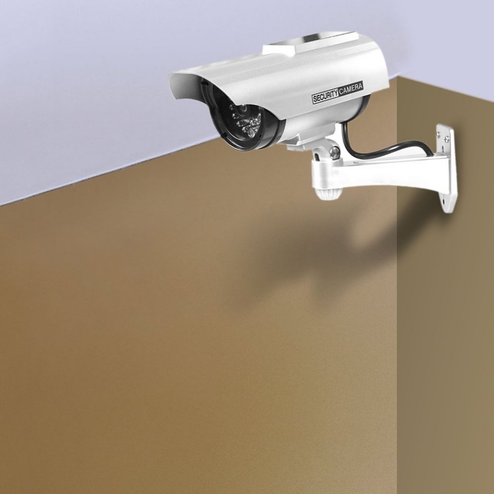 Telecamera Finta CCTV Realisti - Fake Camera Dummy recensione e prezzo